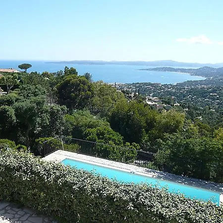 Saint-peire-sur-mer Sleeps 6 Pool Air Con *