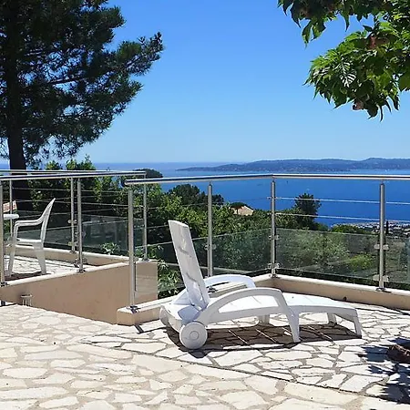 Saint-peire-sur-mer Sleeps 6 Pool Air Con *